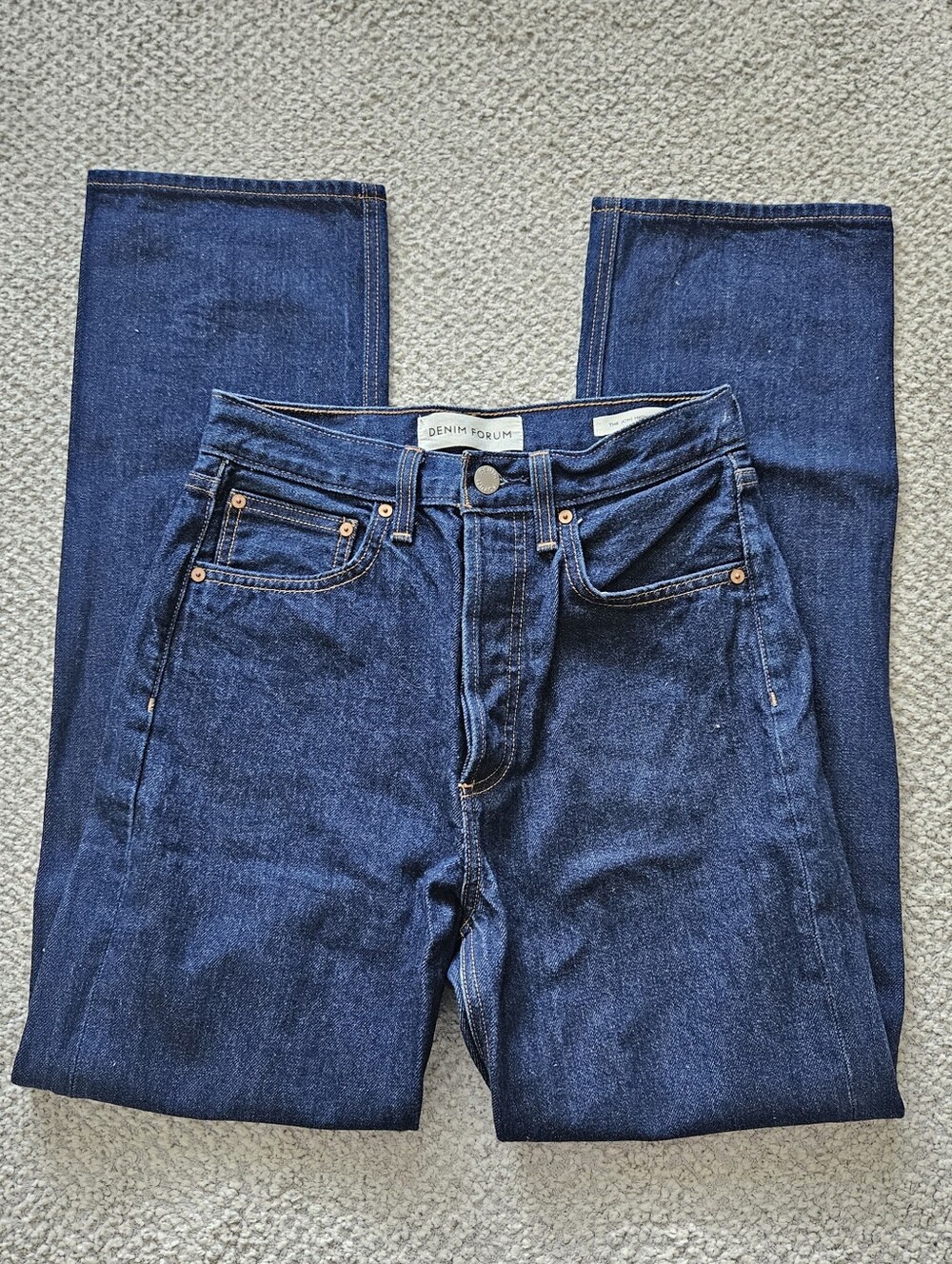 DENIM FORUM The Joni High Rise Loose Dark Denim 29L 24W Aritzia